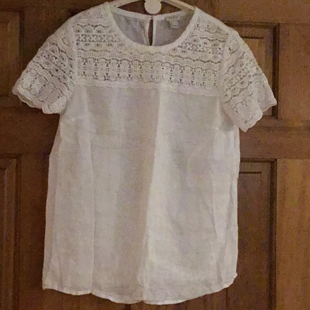 Lace & Linen white top